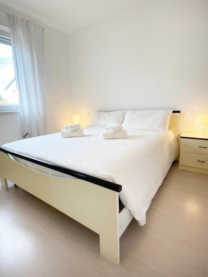 Villa Ortensie Apartments Funtana Exteriör bild