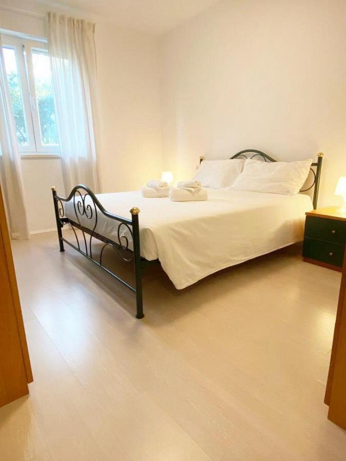 Villa Ortensie Apartments Funtana Exteriör bild